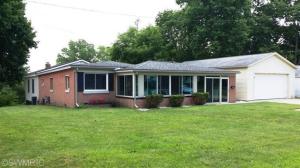 818 S Constantine St, Three Rivers, MI 49093 photo 1