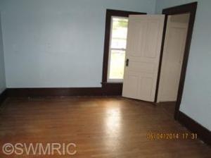 600 West St, Three Rivers, MI 49093 photo 5