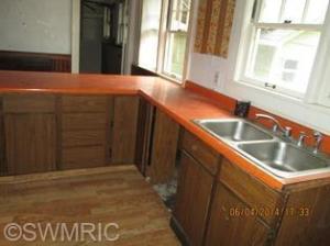 600 West St, Three Rivers, MI 49093 photo 3