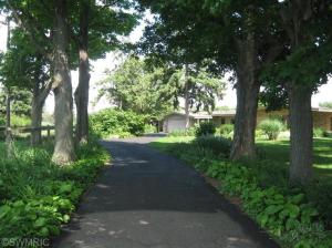 10697 Sprinkle Rd, Vicksburg, MI 49097 photo 1