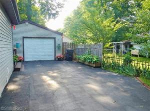 323 E Hill St, Plainwell, MI 49080 photo 22