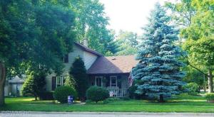 323 E Hill St, Plainwell, MI 49080 photo 1