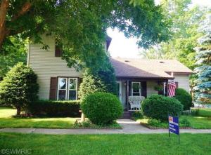 323 E Hill St, Plainwell, MI 49080 photo 2