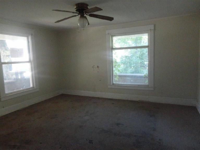 129 Baker St, Lawrence, MI 49064 photo 4