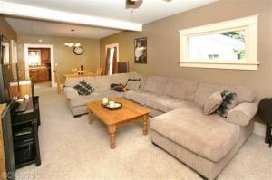 611 Spring St, Three Rivers, MI 49093 photo 4