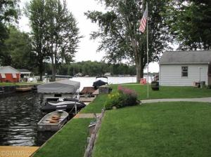 689 Circleview Dr, Coldwater, MI 49036 photo 4