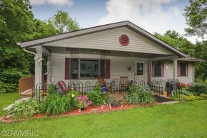 7854 E Jackson St, White Cloud, MI 49349 photo 3