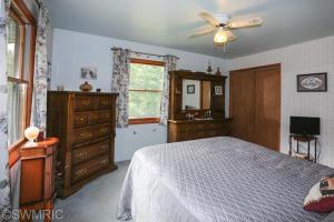 7854 E Jackson St, White Cloud, MI 49349 photo 6