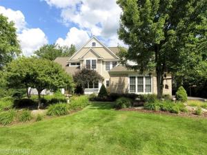 7948 Jonathan Woods Dr SE, Ada, MI 49301 photo 2