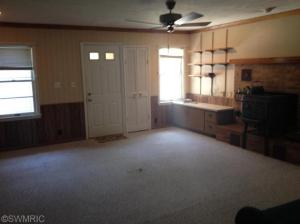 10624 Riverview Dr, Plainwell, MI 49080 photo 4