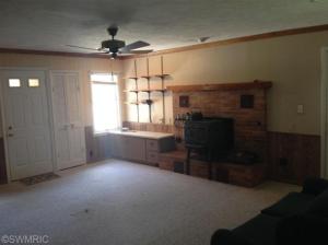 10624 Riverview Dr, Plainwell, MI 49080 photo 5