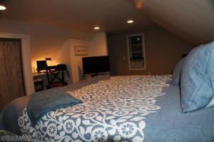 108 E Ann St, Spring Lake, MI 49456 photo 17