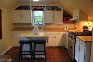 108 E Ann St, Spring Lake, MI 49456 photo 3