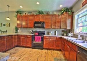 900 Beech St, Lowell, MI 49331 photo 4