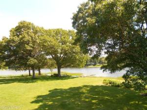 746 Fall St, Spring Lake, MI 49456 photo 3