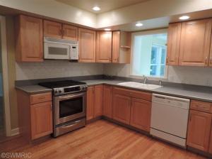 3003 E Bluffwood Ter, St. Joseph, MI 49085 photo 9