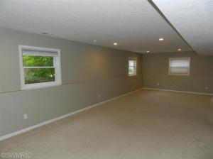 313 Annes Ct, Plainwell, MI 49080 photo 17