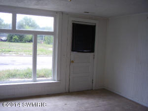 606 Harrison Ave, Belding, MI 48809 photo 5