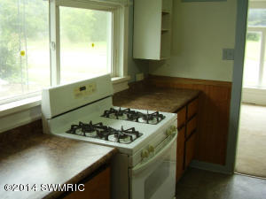 606 Harrison Ave, Belding, MI 48809 photo 7
