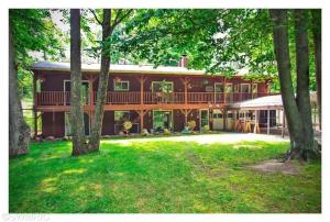 746 E Sidney Rd, Stanton, MI 48888 photo 1