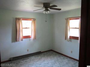 125 Larry Dr, Waldron, MI 49288 photo 8