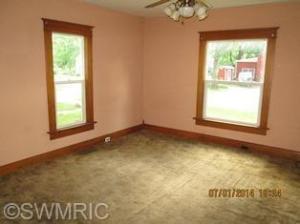 500 Maple St, Three Rivers, MI 49093 photo 6