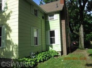 500 Maple St, Three Rivers, MI 49093 photo 4