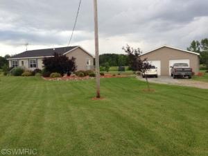 3868 Jordan Rd, Freeport, MI 49325 photo 2