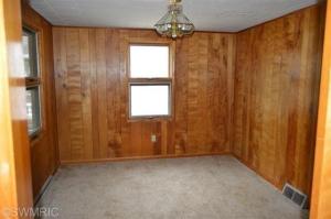 709 Constantine, Three Rivers, MI 49093 photo 4