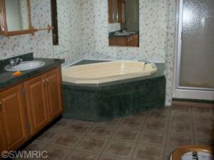 14931 Drummond Rd, Constantine, MI 49042 photo 5
