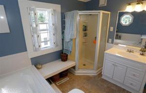 116 E Ann St, Spring Lake, MI 49456 photo 14