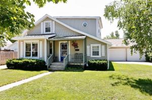 116 E Ann St, Spring Lake, MI 49456 photo 1