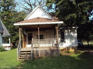 324 S Main, Bellevue, MI 49021 photo 2