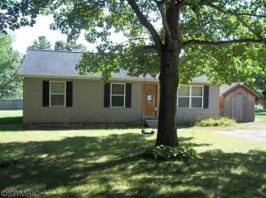 235 Eaglehurst Dr, Jerome, MI 49249 photo 2