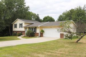 52178 Nancy Ln, Three Rivers, MI 49093 photo 2