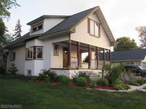 232 Exchange St, Spring Lake, MI 49456 photo 2