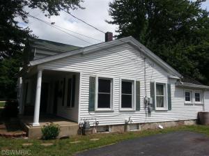 63 Walnut St, Coldwater, MI 49036 photo 2