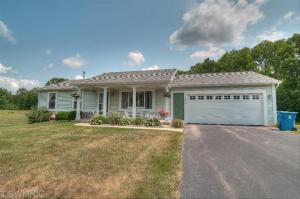 2929 Hidden Forest Ct, Dorr, MI 49323 photo 2