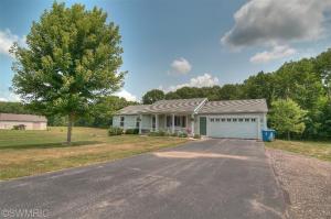 2929 Hidden Forest Ct, Dorr, MI 49323 photo 1