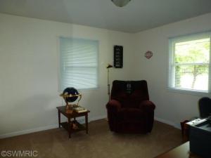 614 W Front St, Buchanan, MI 49107 photo 7