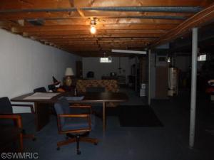 614 W Front St, Buchanan, MI 49107 photo 9
