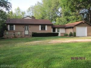 153 E Baseline Rd, Plainwell, MI 49080 photo 1