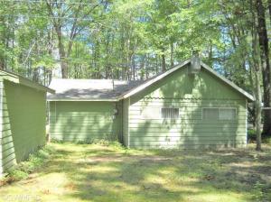 1863 Wolf Lake Dr, Baldwin, MI 49304 photo 2