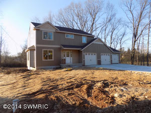 8477 45th St, Ada, MI 49301 photo 1