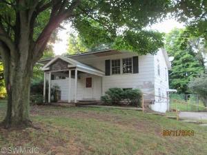 910 W Colon Rd, Bronson, MI 49028 photo 1