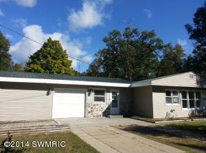 490 Sixth St, Baldwin, MI 49304 photo 2
