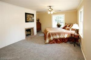 415 E Thomas St, Parchment, MI 49004 photo 12