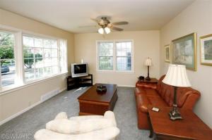 415 E Thomas St, Parchment, MI 49004 photo 3