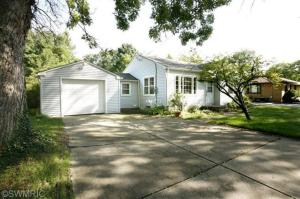 415 E Thomas St, Parchment, MI 49004 photo 2