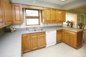 415 E Thomas St, Parchment, MI 49004 photo 6